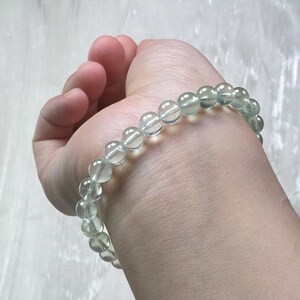 Refreshing Handmade Icy 6mm Natural Gradient Yellow and Green Prehnite Bracelet/Gemstone Bracelet/Crystal Bracelet bild 6