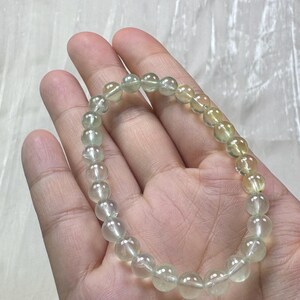 Refreshing Handmade Icy 6mm Natural Gradient Yellow and Green Prehnite Bracelet/Gemstone Bracelet/Crystal Bracelet bild 12