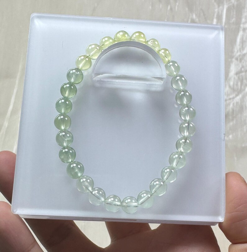 Refreshing Handmade Icy 6mm Natural Gradient Yellow and Green Prehnite Bracelet/Gemstone Bracelet/Crystal Bracelet bild 9