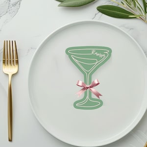 Druckbare A Tini Bit ältere Party Martini Name / Tischkarte, bearbeitbare Namenskarte, digitale Vorlage für Martini-Themen