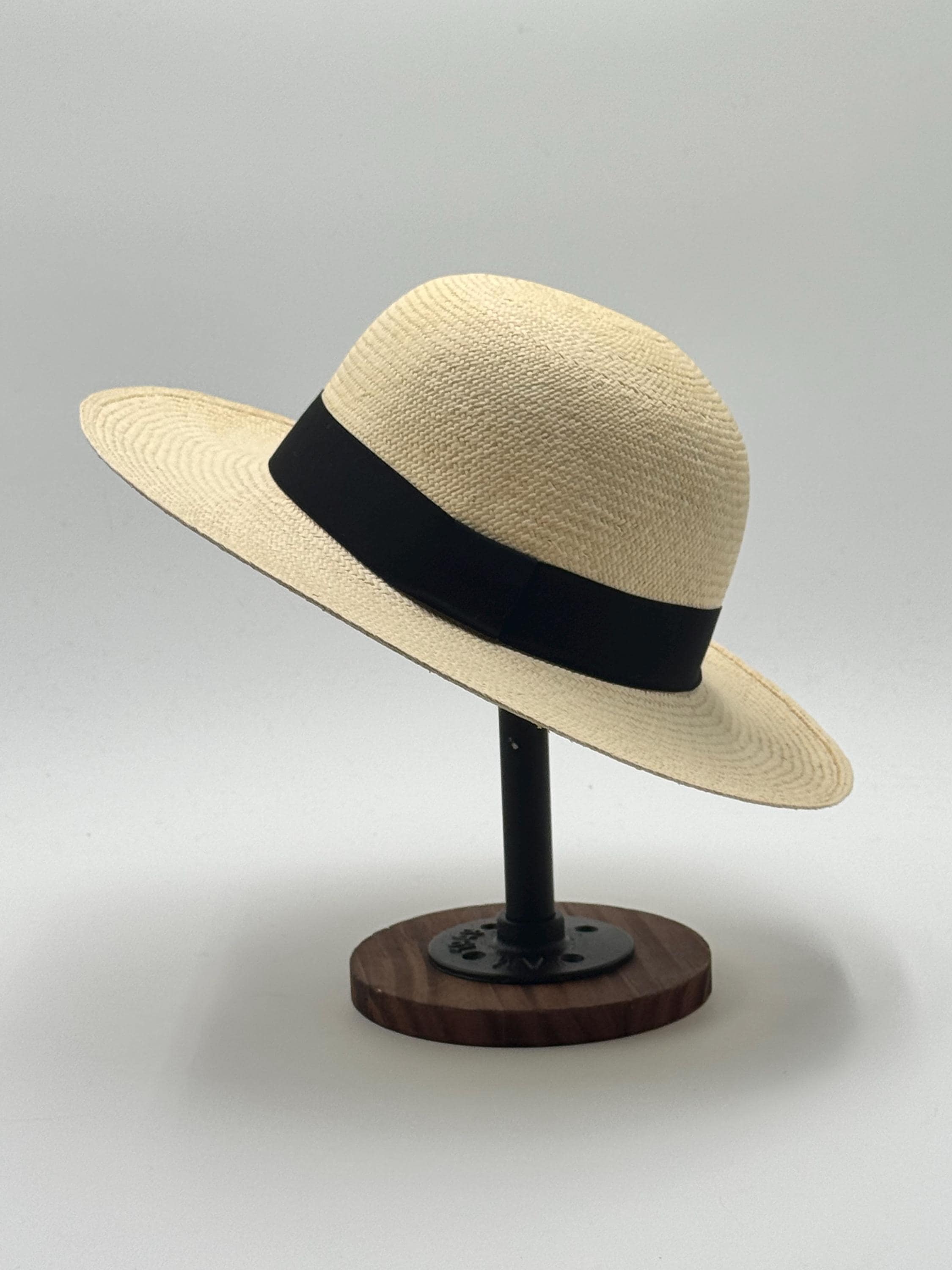Handmade Montecristi Panama Hat – Wide Brim Paja Toquilla 
