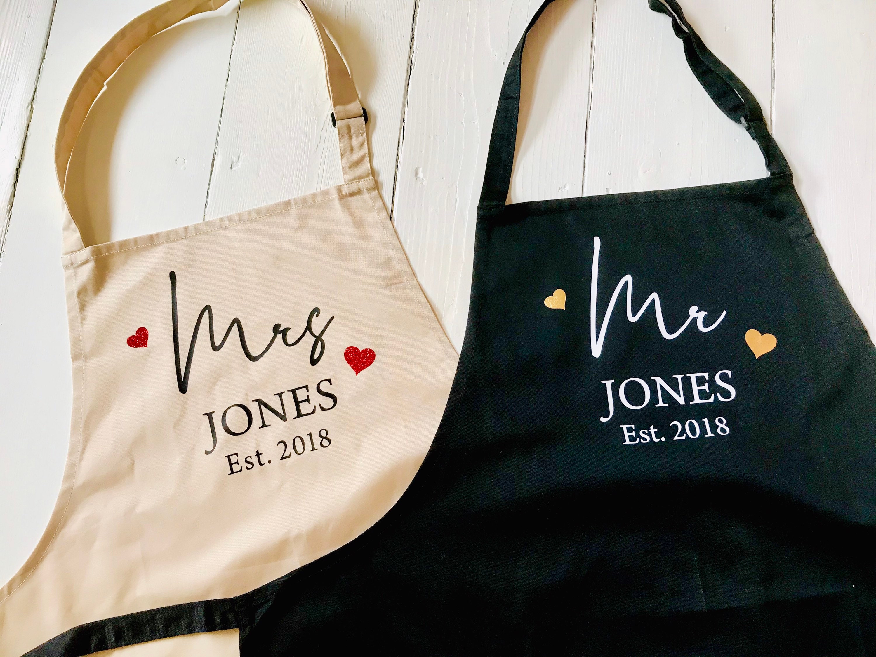 Couples Set of 2 Aprons - Personalised 2nd Wedding Anniversary Gift -…