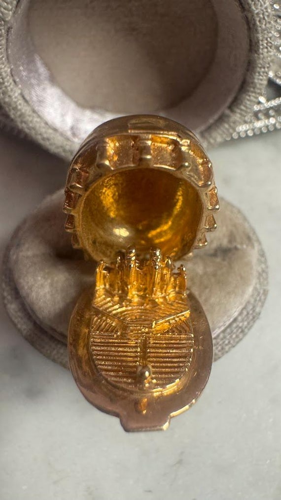 Vintage Gold Antique Carriage Charm