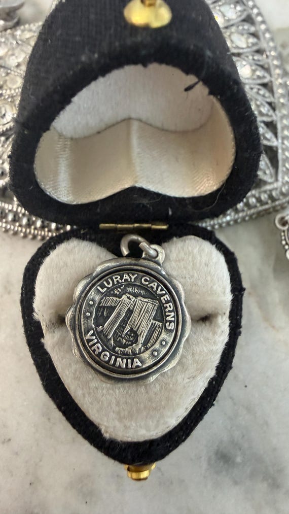 Vintage Silver Round Luray Caverns Virginia