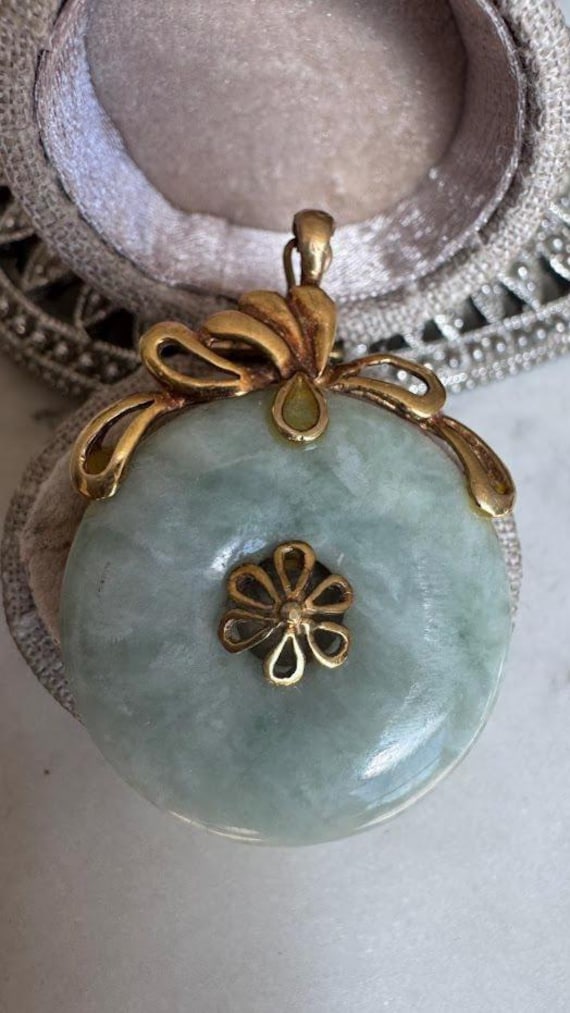 Vintage Gold Jade Pendant Necklace Enhancer