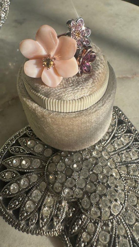 Vintage Silver Mother of Pearl & Amethyst Flower Ring