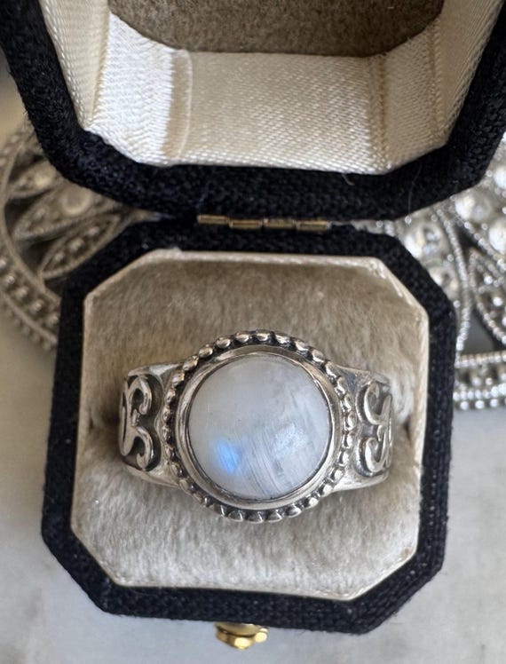 Vintage Silver Moonstone Ring