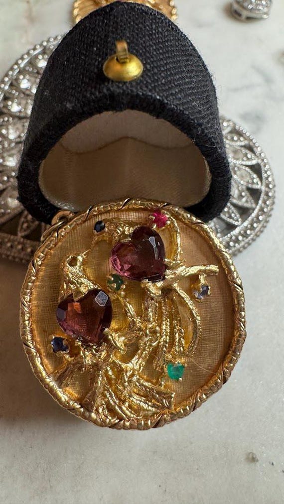 Vintage Antique Gold Kissing Birds Charm Pendant