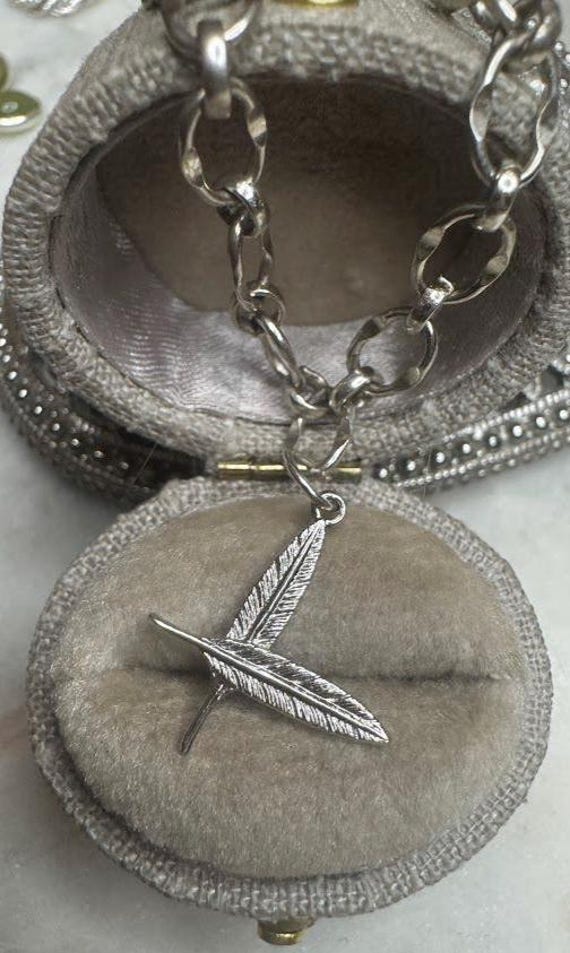 Vintage Silver Antique Oval Link Beaded Feather Charm Bracelet