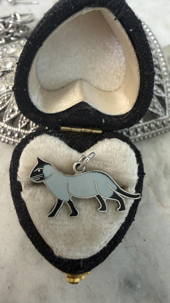 Vintage Silver Wells Enamel Cat Charm