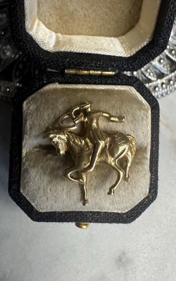 Vintage Gold "British are Coming" Horse Charm