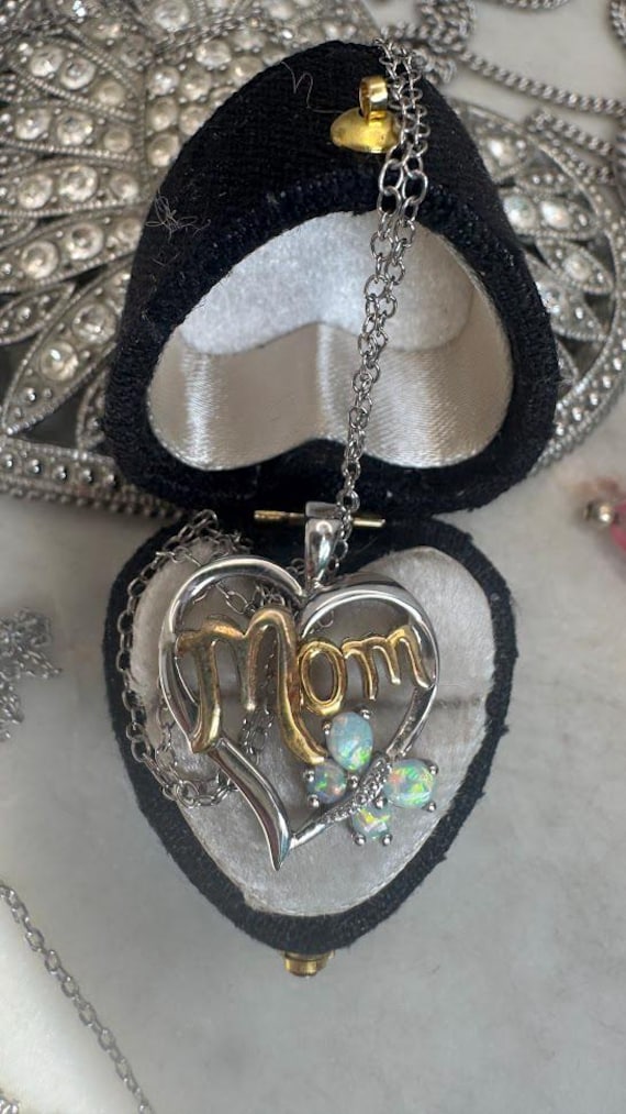 Vintage Silver Opal Heart "Mom" Pendant Necklace