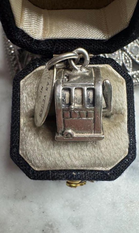 Vintage Silver Las Vegas Slot Machine Charm