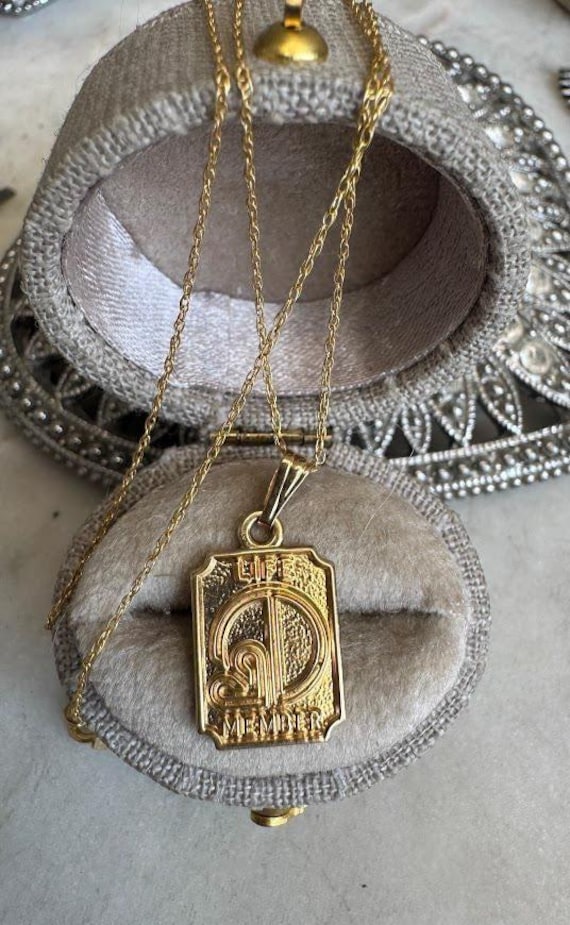 Vintage Gold "Lifetime Member" Pendant Necklace