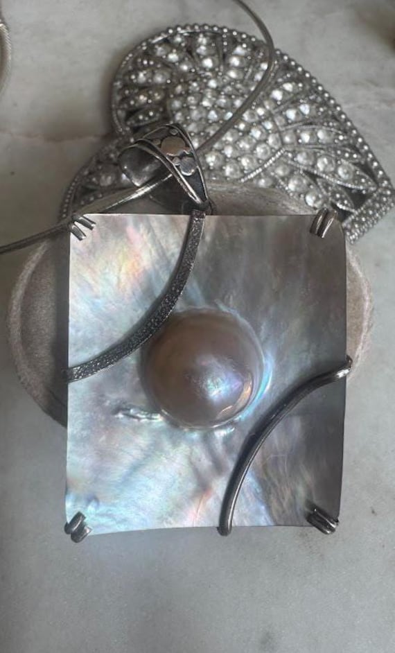 Vintage Silver Mabe Pearl Pendant Omega Necklace
