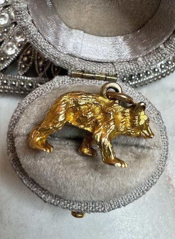 Vintage Gold Grizzly Bear Charm/Pendant