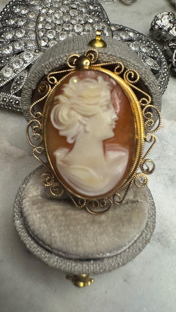 Vintage Gold Filled Cameo Brooch