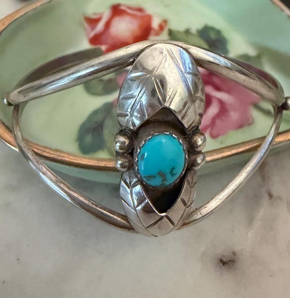 Vintage Sterling Silver Turquoise Handmade Southwestern Cuff Bracelet 13.57g.