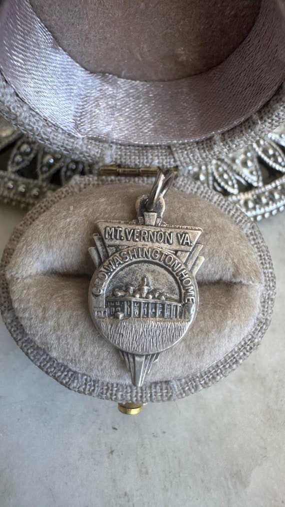 Vintage Silver Mount Vernon Virginia Charm