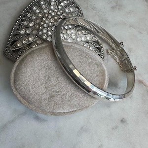 Vintage Silver Hammerede Finish Bangle Bracelet