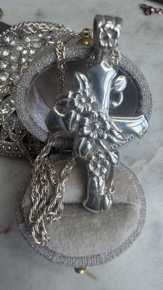 Vintage Silver Floral Cross Design Pendant Necklace