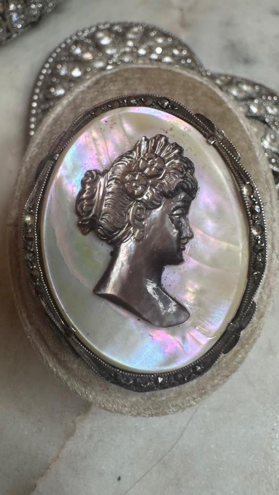 Vintage Antique Silver Mother of Pearl Cameo Brooch