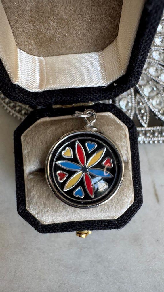 Vintage Silver Tullson Floral Round Charm