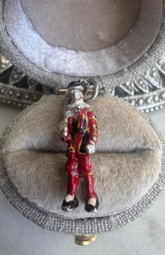 Vintage Silver Antique Beefeater Tower of London Charm