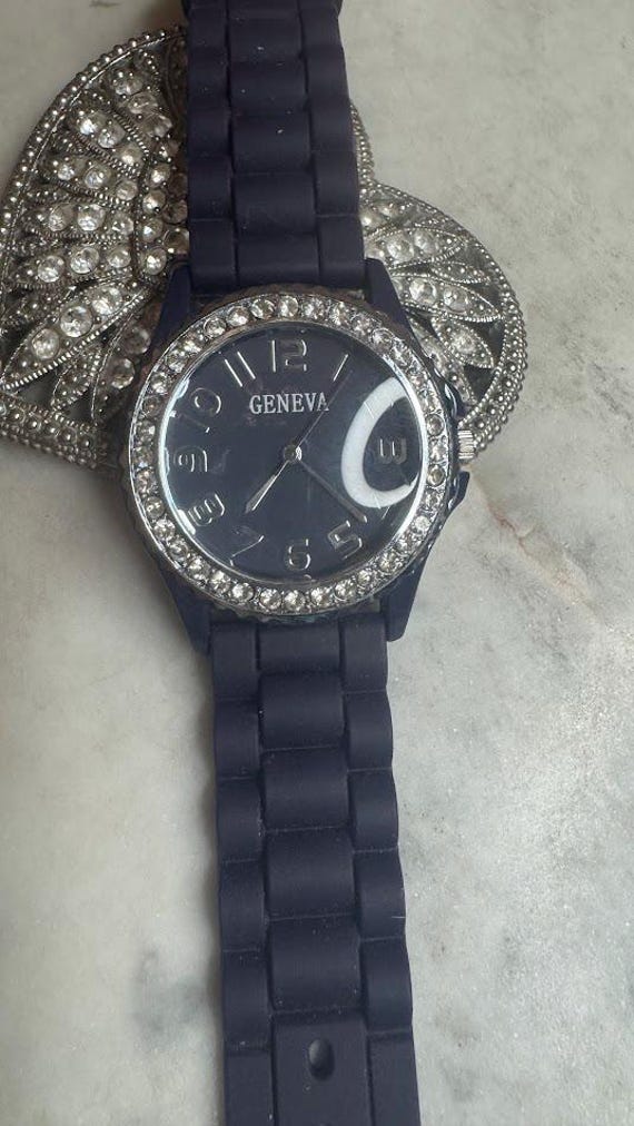 Vintage Geneva Navy Blue Rubber Strap Watch