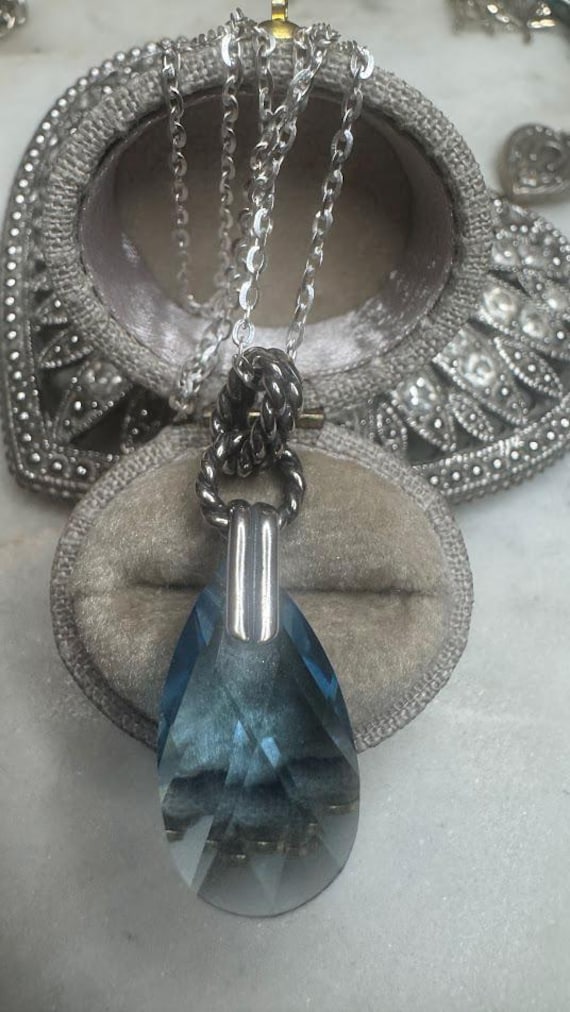 Vintage Silver Blue Crystal Pendant Necklace