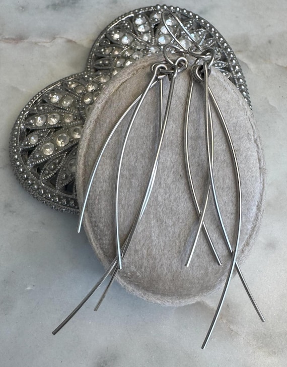 Silver Wire Dangle Earrings