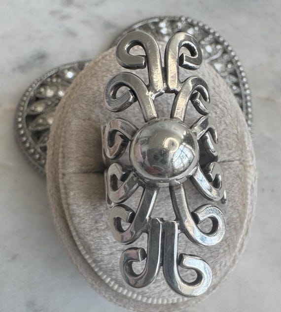 Vintage Silver Scroll Navette Ring