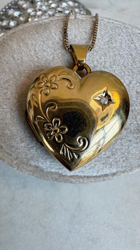 Vintage Gold & Diamond Heart Locket Pendant Necklace