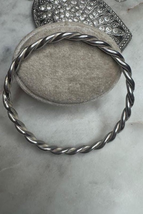 Vintage Silver Twisted Design Bangle