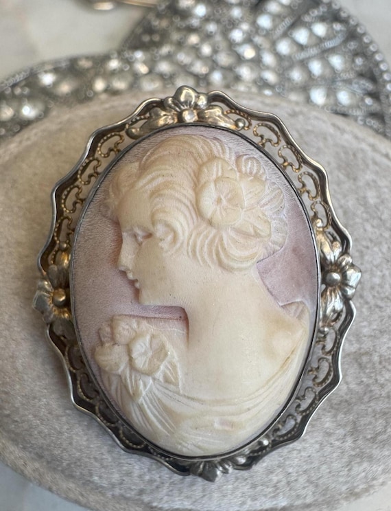 Vintage Silver Cameo Brooch