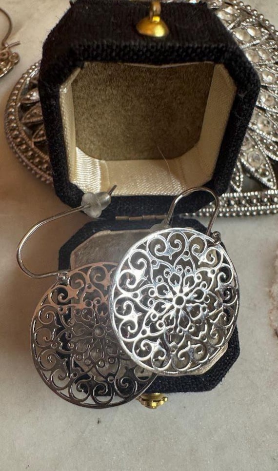 Vintage Silver Filigree Design Earrings
