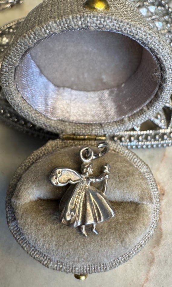 Vintage Silver Grandma Brooch/Pendant