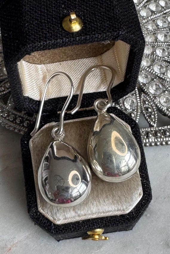 Vintage Silver Tear Drop Earrings