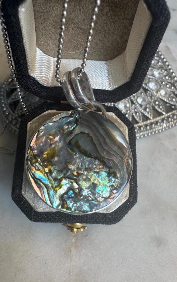 Vintage Silver Round Abalone Pendant Necklace