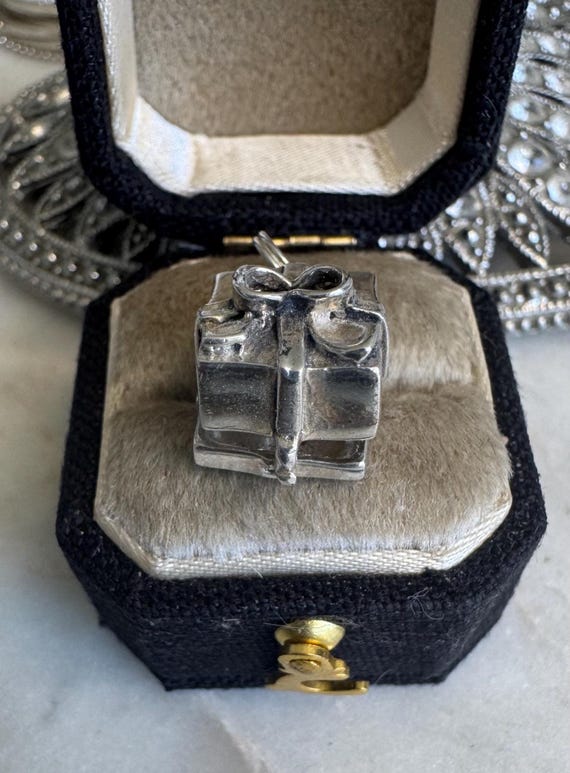 Vintage Silver Engagement Ring Box Charm