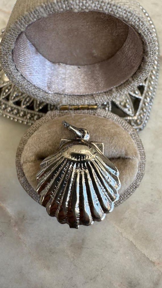 Vintage Silver Clam Charm