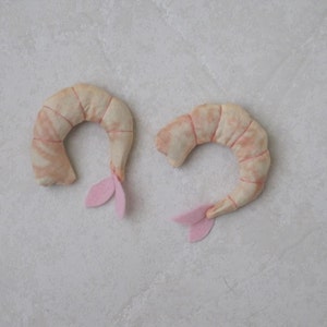 2 Pack Shrimp Cat Toy Filled with Organic Catnip image 1