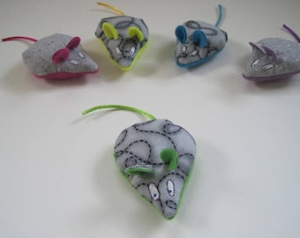 1 Mouse Cat Toy - Pink, Green, Blue, Purple or Yellow - Cat Toy Filled with Organic Catnip