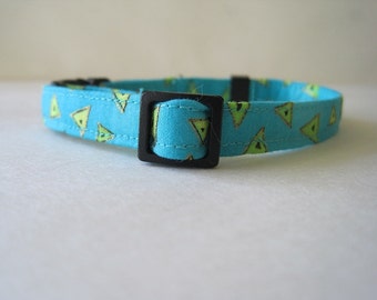 Playful Cat Collar - Blue with Yellow Triangles - Fits All Adult Cats