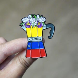 Colombian Coffee Lover Enamel Pin – Greca Cafetera Inspired Pin | Colombia Pride Gift