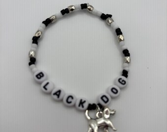 Pulsera de la amistad con dijes de perro negro TTPD