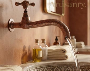 Grifo de pared de latón macizo grabado – Grifo marroquí antiguo de estilo vintage