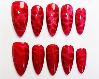 Uñas postizas rojas con efecto ojo de gato / Brillo magnético, hechas a mano