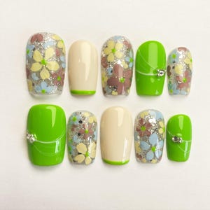 Medium Square  Green Floral art nails, Spring press on nails, Green nails, reuse nails, jelly fake nail, glitter shine ,Gift for her