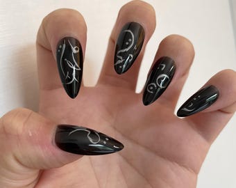 Set de uñas postizas Demon Hunter de K-pop / Diseño gótico oscuro